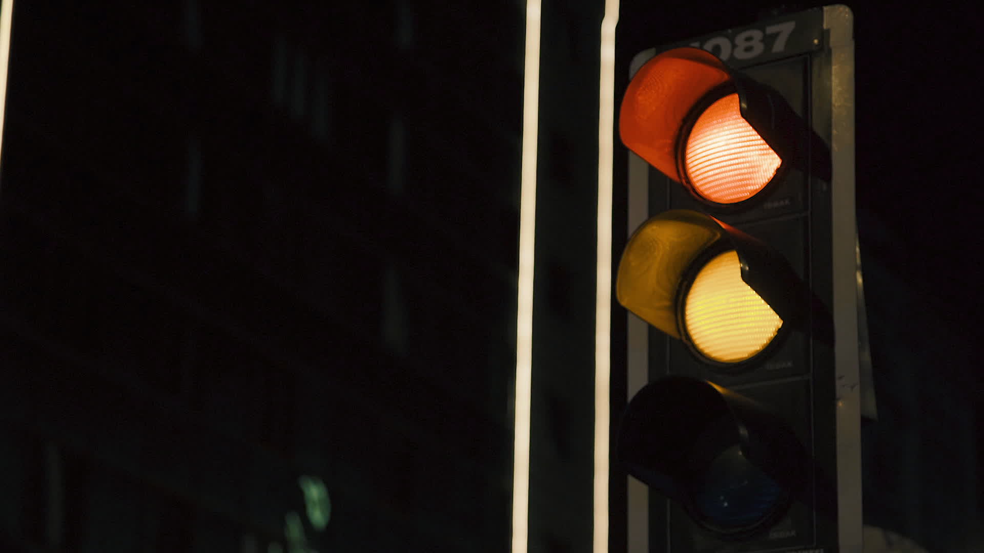 Traffic Lights Change Color 3153373 Stock Video at Vecteezy