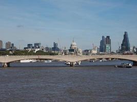 Puente de Waterloo en Londres foto