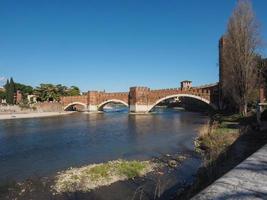 Puente de castelvecchio también conocido como puente scaliger en Verona