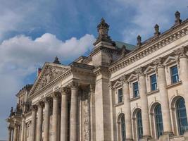 reichstag en berlín foto