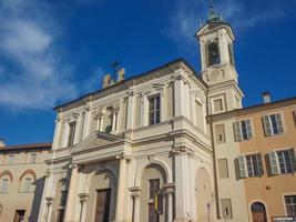 iglesia de san guglielmo en chieri foto