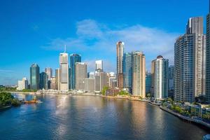 horizonte de la ciudad de brisbane y río brisbane foto