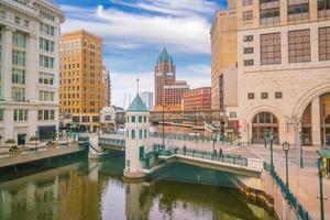 horizonte de la ciudad de milwaukee, estados unidos de américa foto