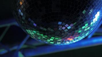 close up de uma bola de discoteca video