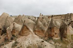 chimeneas de hadas en Capadocia, Turquía, paisaje de chimeneas de hadas foto