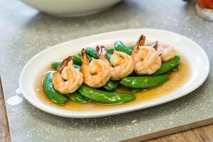 Stir Fry Snow Peas with Prawns photo