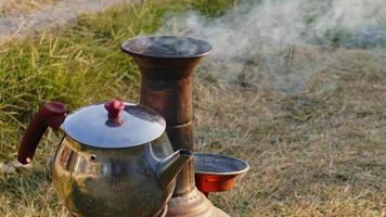 chimenea de samovar y humo