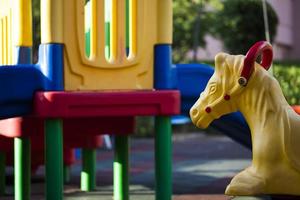 parque infantil al aire libre para divertirse foto