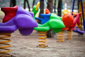 parque infantil al aire libre para divertirse foto