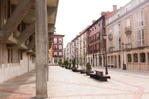 ciudad de burgos, pequeña ciudad en el norte de españa foto