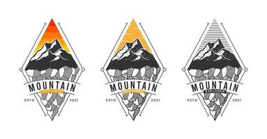 3 diseños de logotipos de montaña de estilo vector