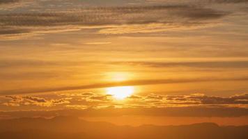 zonsopgang en zonsondergang timelapse high-definition beelden