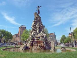 estatua del traforo del frejus, turín foto