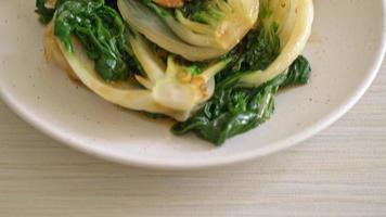 Baby Chinese cabbage with oyster sauce video