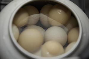 huevos en una cacerola