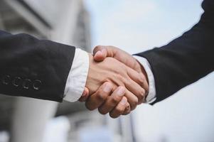 Business people shake hands To make a business proposal agreement