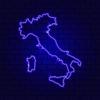 Italia letrero de neón brillante sobre fondo de pared de ladrillo foto