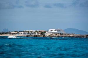 Vista sobre la playa de es Pujols en Formentera