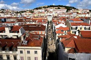 castelo de s. Jorge y los tejados de Lisboa foto