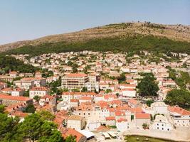 Vista aérea en el famoso casco antiguo de Croacia, Dubrovnik foto