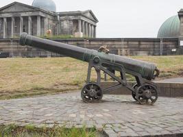 Cañón portugués en Calton Hill en Edimburgo foto