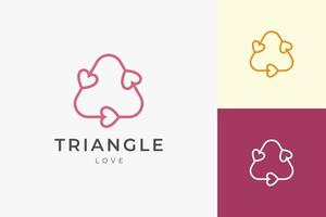 Romántico en el logotipo de la relación en forma de amor triangular limpia y simple vector