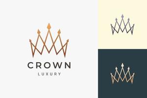 El logotipo de la corona en estilo de lujo representa al rey y la reina. vector