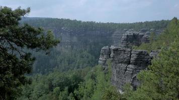 berglandschap in tsjechië video
