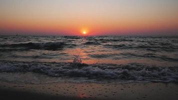 tramonto sulla spiaggia video