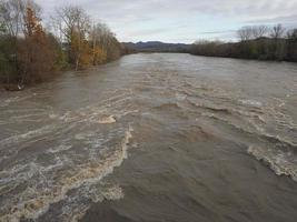 gran inundación del río foto