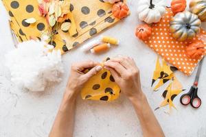 Hacer calabaza de bricolaje textil de halloween foto