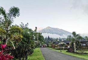 Besakih temple complex atracción emblemática en Bali, Indonesia foto