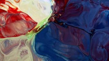propagação artística abstrata colorida de tinta para comida explodir video