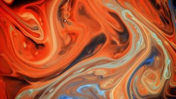 l'encre colorée abstraite explose dans une surface liquide laiteuse video