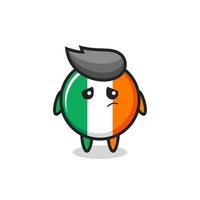 el gesto perezoso del personaje de dibujos animados de la insignia de la bandera de irlanda vector