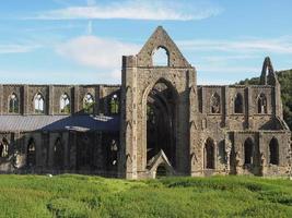 Tintern Abbey Abaty Tyndyrn in Tintern photo