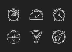 Conexión de velocidad rápida 5g iconos blancos de tiza en fondo negro vector