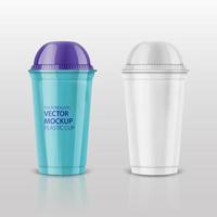 Vaso desechable de plástico transparente vacío con tapa abovedada para bebida fría vector