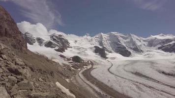 uitzicht op de gletsjer onder pizzo palu en pizzo bernina