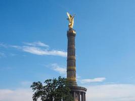 estatua del ángel en berlín foto