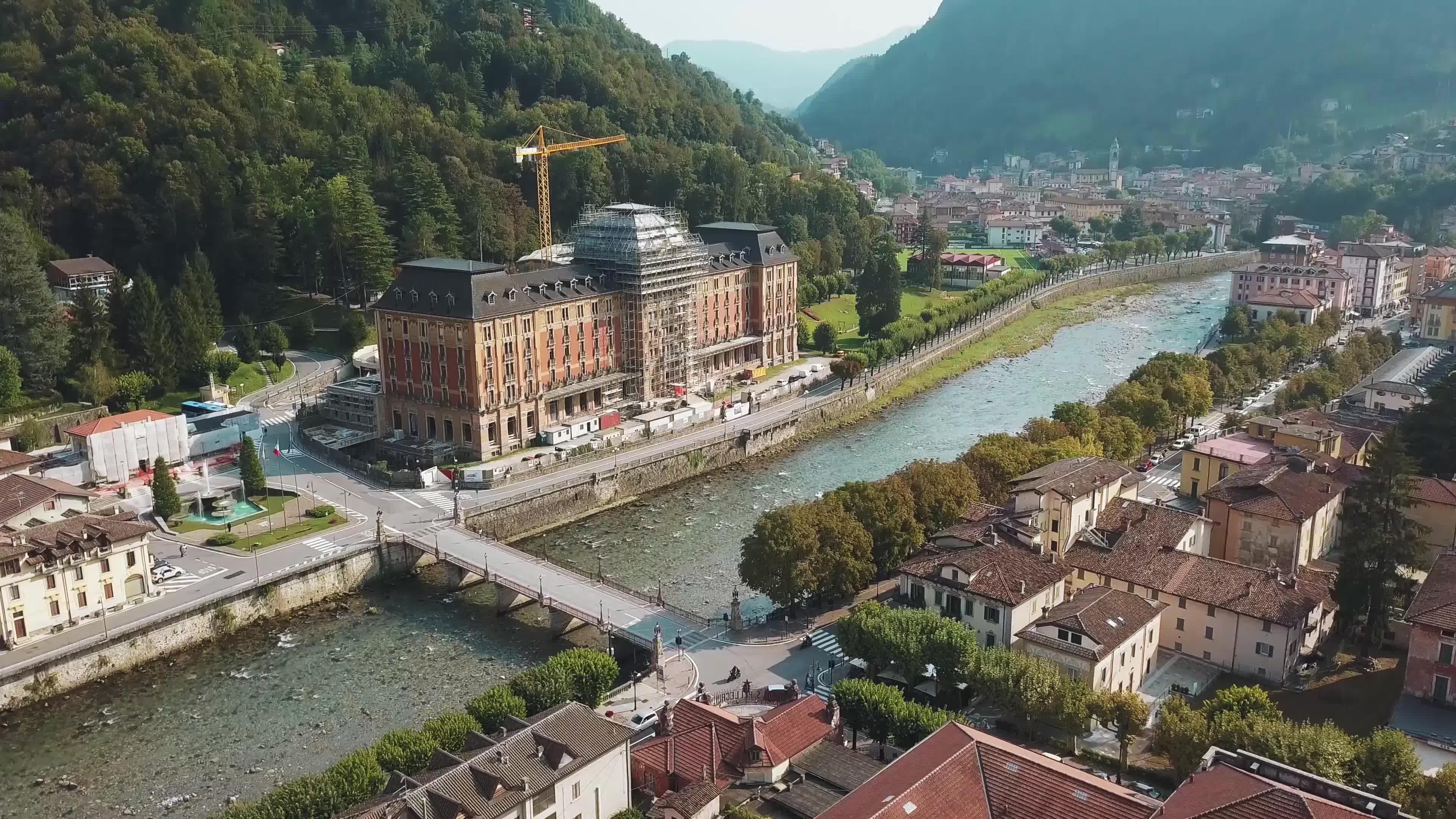 San Pellegrino Terme with The Grand Hotel 3382641 Stock Video at Vecteezy San Pellegrino Terme with The Grand Hotel 3382641 Stock Video at Vecteezy