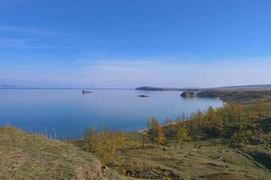 Lago Baikal isla Olkhon en un día soleado, Irkutsk Rusia foto