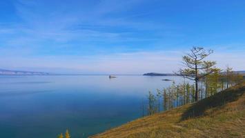 Lago Baikal isla Olkhon en un día soleado, Irkutsk Rusia foto