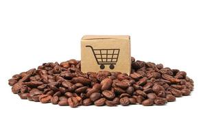 carrito de compras en granos de café, comercio de importación y exportación en línea. foto