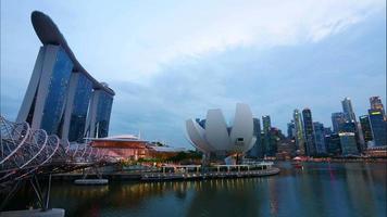 laps de temps des bâtiments à la lumière du jour de la ville de singapour video