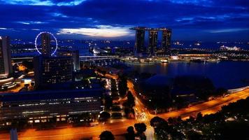 Zeitraffer von Gebäuden in Singapur-Stadt video