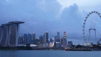 time-lapse van gebouwen in de stad van singapore daglicht video