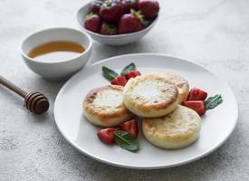 tortitas de requesón, buñuelos de ricotta foto