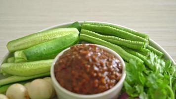 pâte de piment de poisson fermenté avec légumes frais video