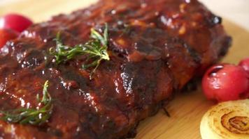 grilled barbecue pork ribs video